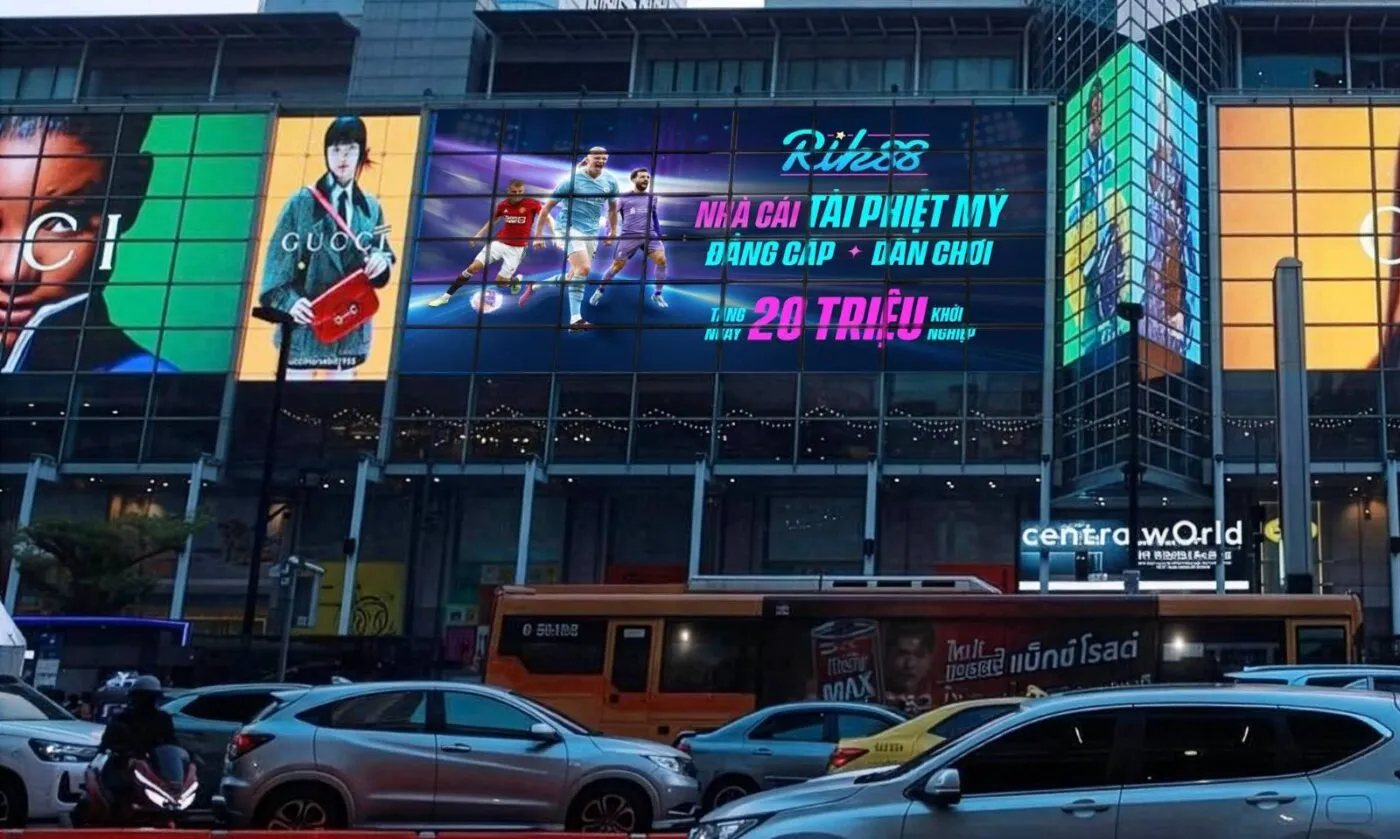 Rik88 tại Central World gây tranh cãi: phủ sóng thật hay cú đánh vào thị giác?